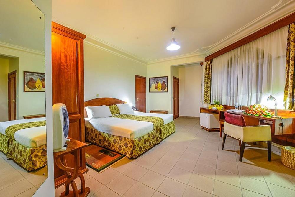 Hotel Chez Lando Кігалі Екстер'єр фото