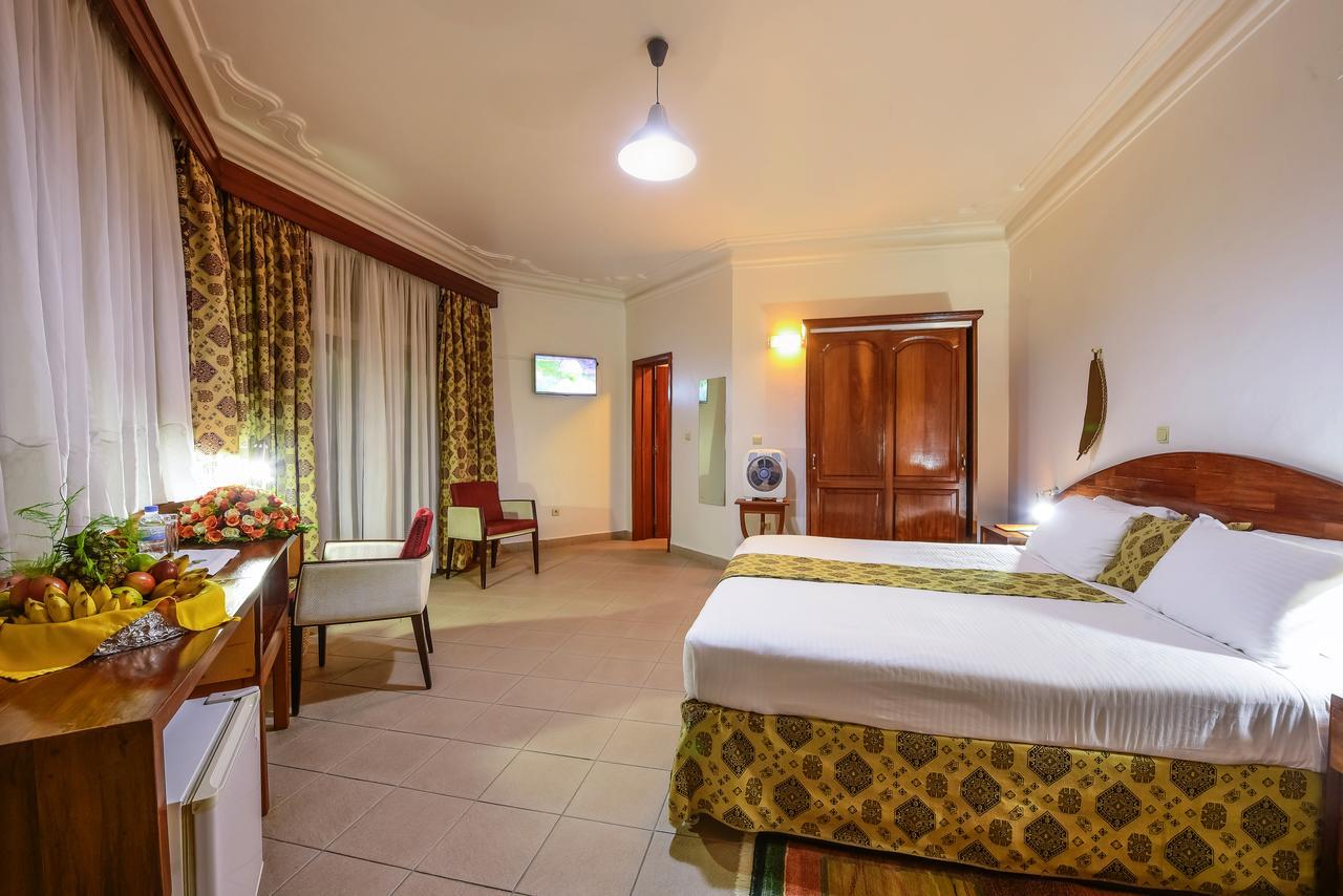 Hotel Chez Lando Кігалі Екстер'єр фото