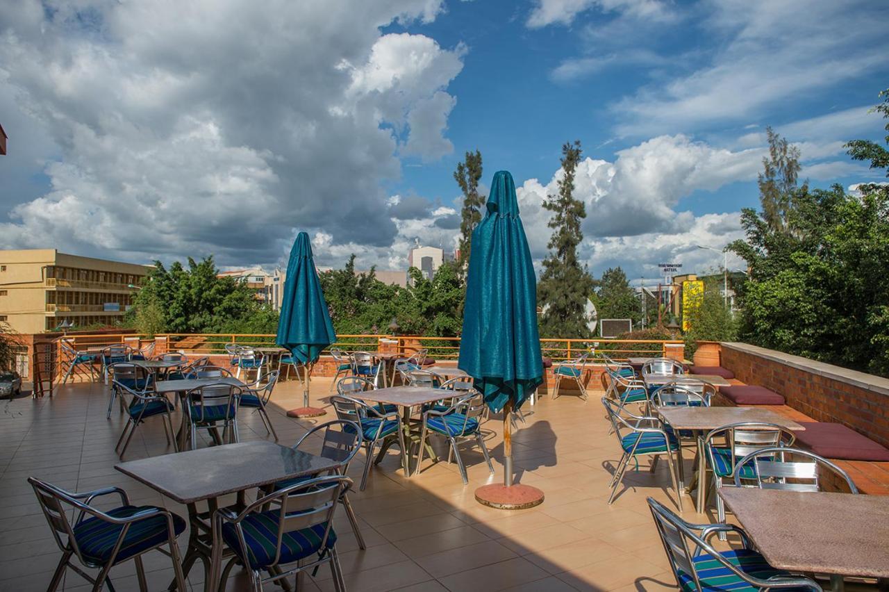 Hotel Chez Lando Кігалі Екстер'єр фото